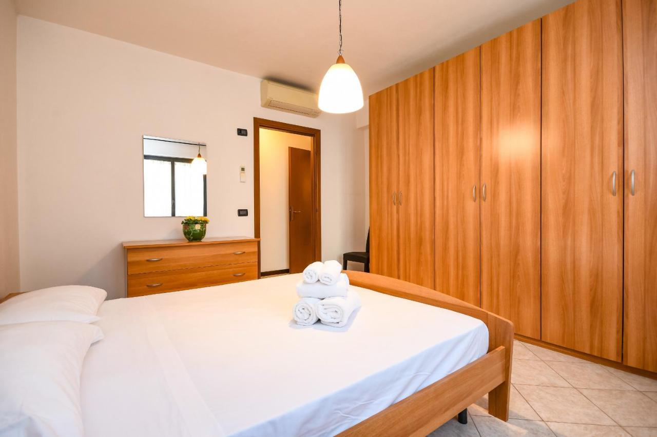 Desenzanoloft Yellow Apartment Десенцано дел Гарда Екстериор снимка