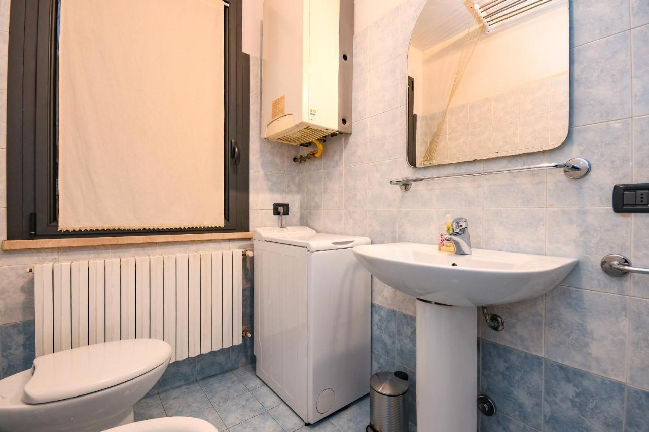 Desenzanoloft Yellow Apartment Десенцано дел Гарда Екстериор снимка